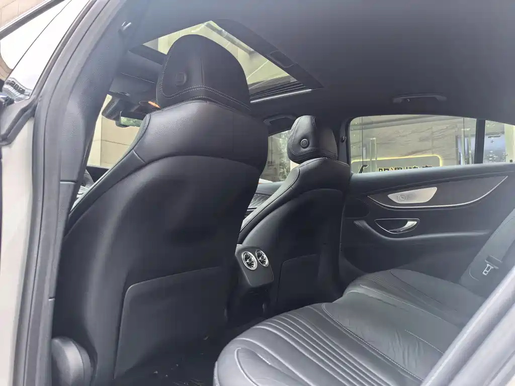Mercedes-Benz CLS — фото 10