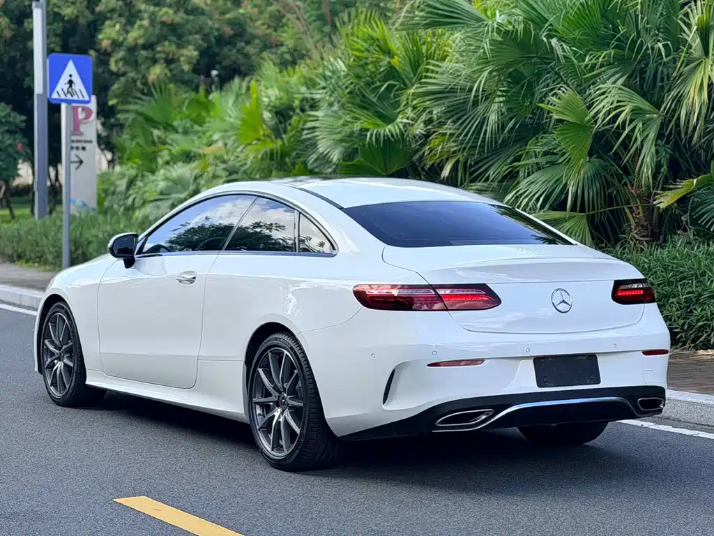 Mercedes-Benz E-Class (Import) — фото 17