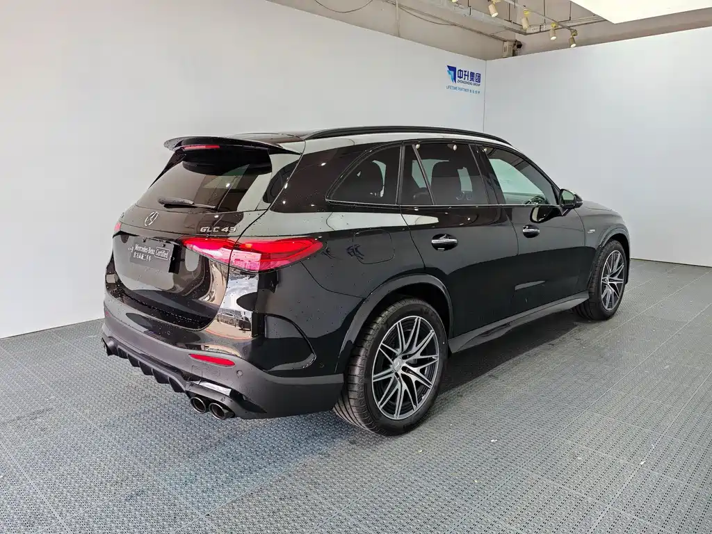 Mercedes-Benz GLC AMG — фото 6