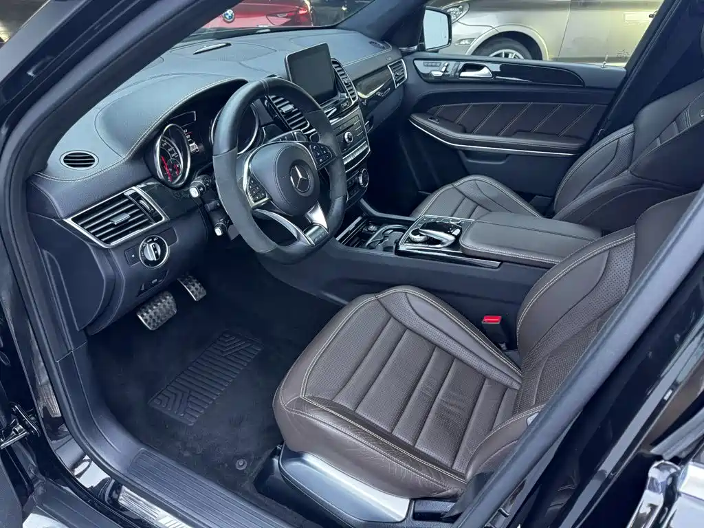 Mercedes-Benz GLS AMG — фото 17