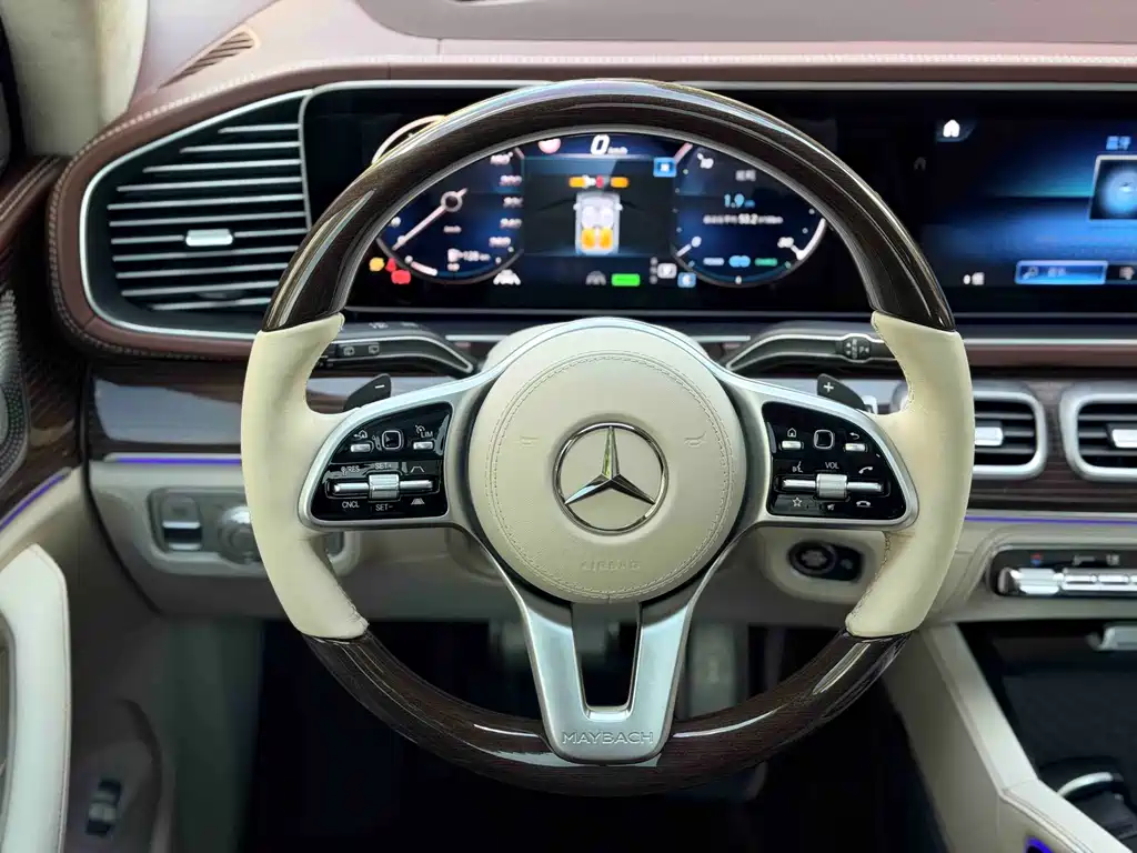 Mercedes-Benz GLS — фото 3
