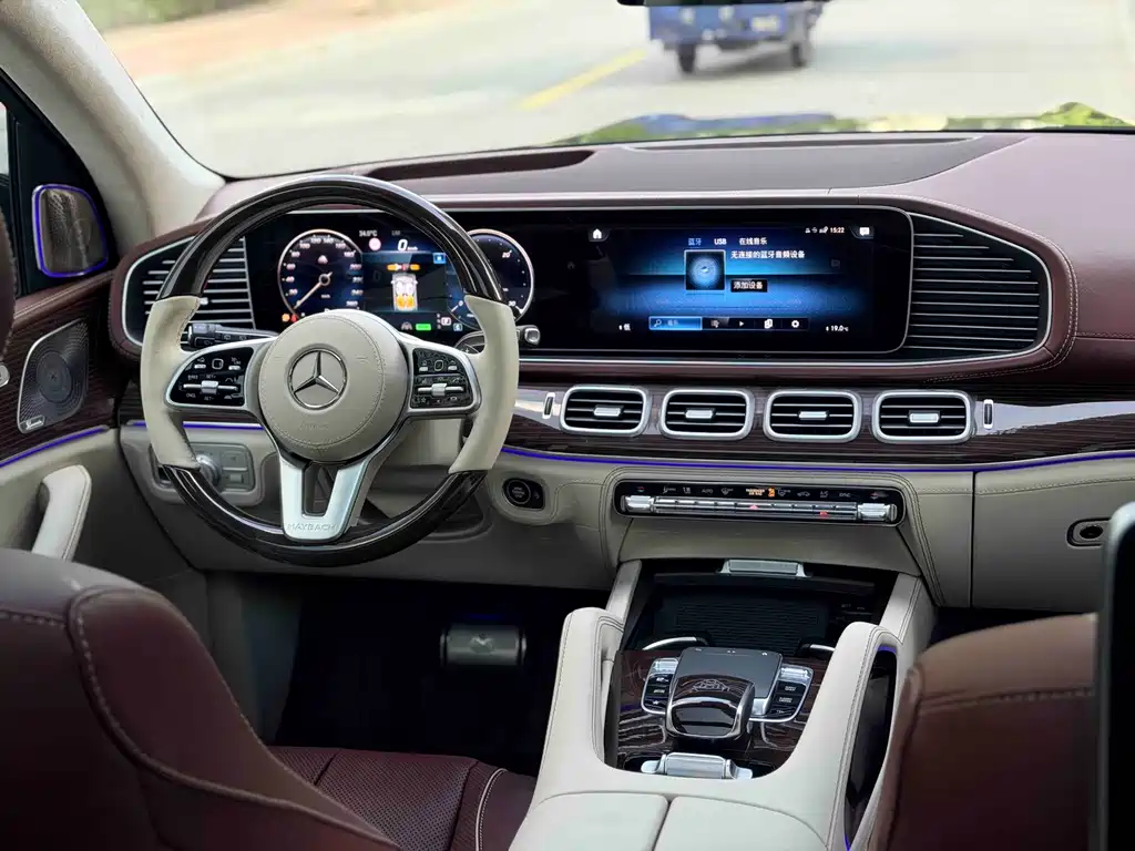 Mercedes-Benz GLS — фото 4