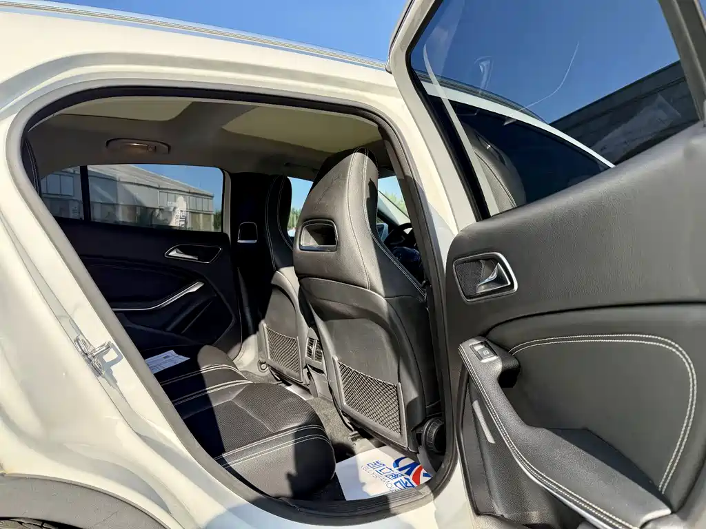 Mercedes-Benz GLA — фото 13