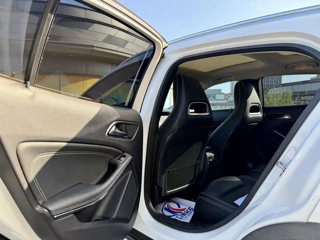 Mercedes-Benz GLA — фото 5