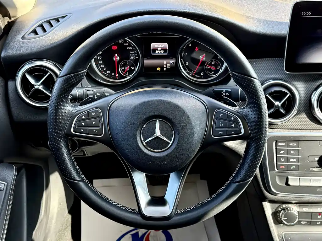 Mercedes-Benz GLA — фото 7