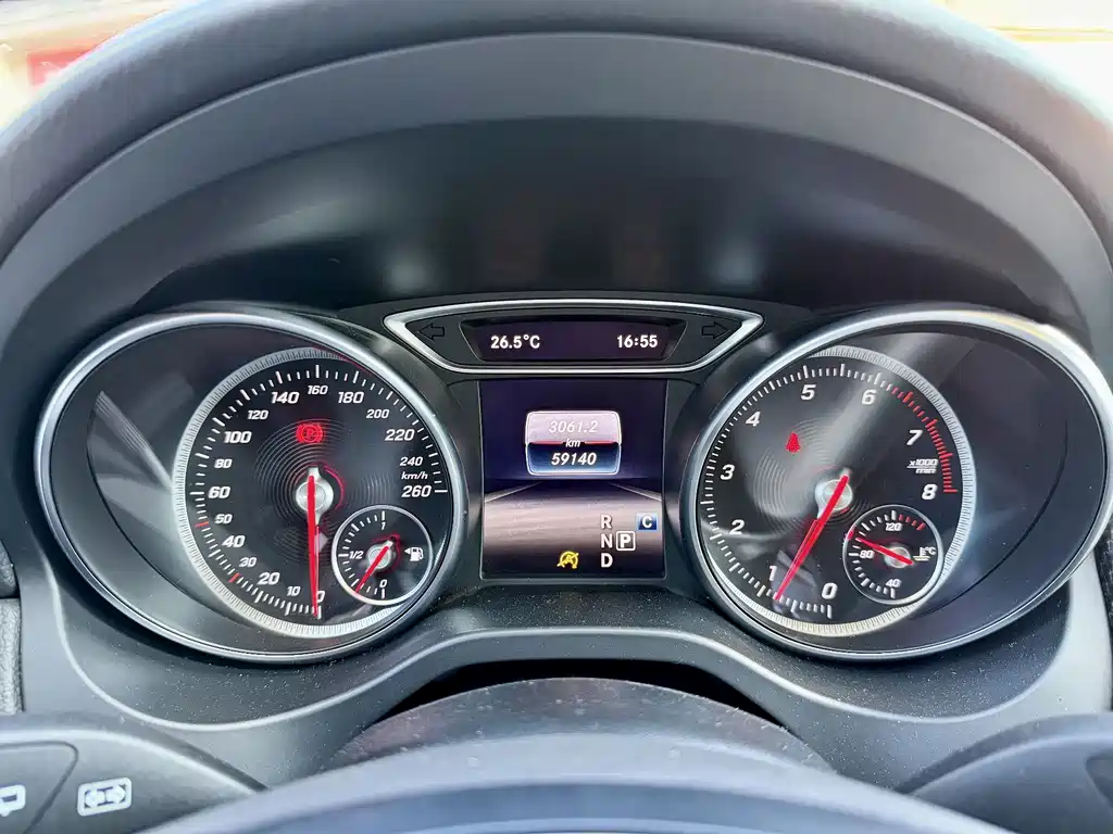 Mercedes-Benz GLA — фото 8