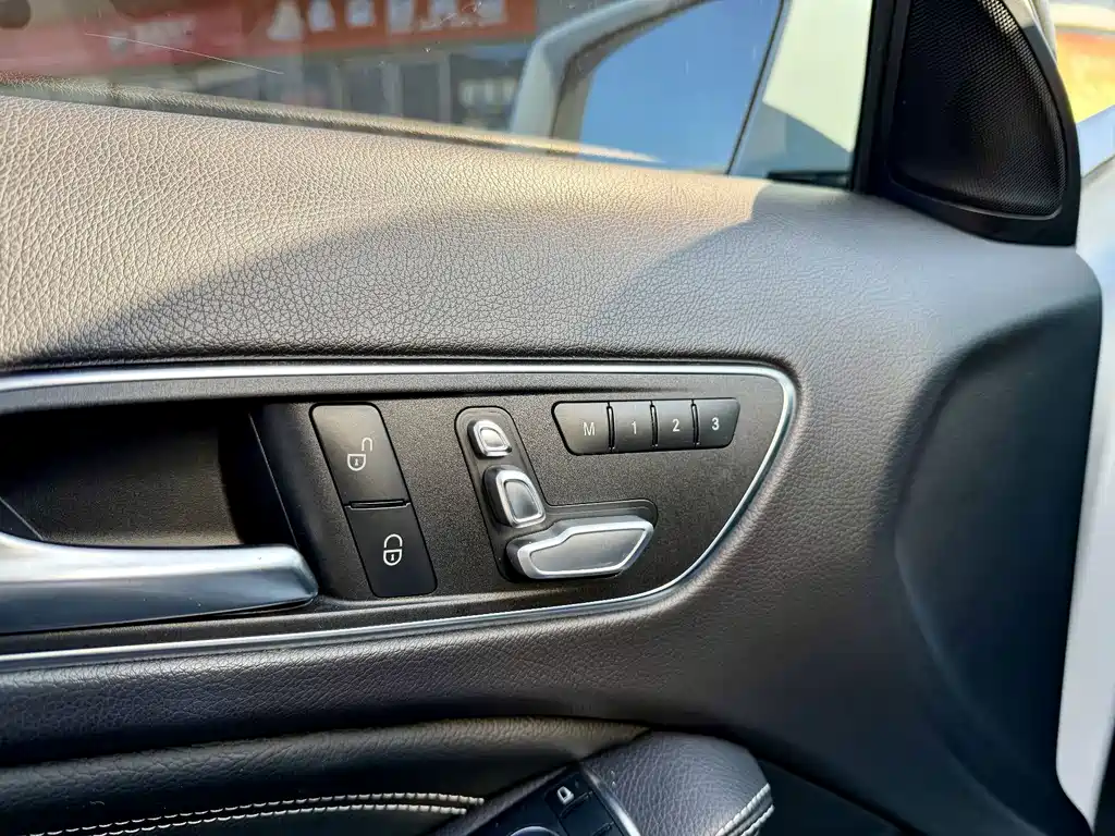 Mercedes-Benz GLA — фото 9