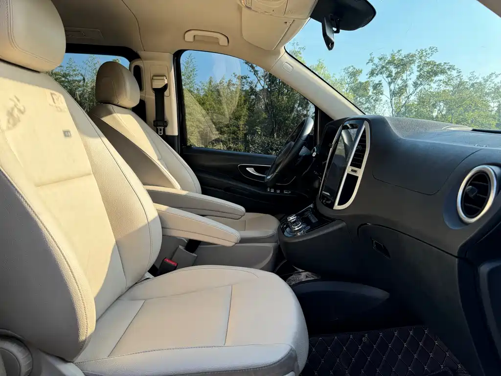 Mercedes-Benz Vito — фото 10