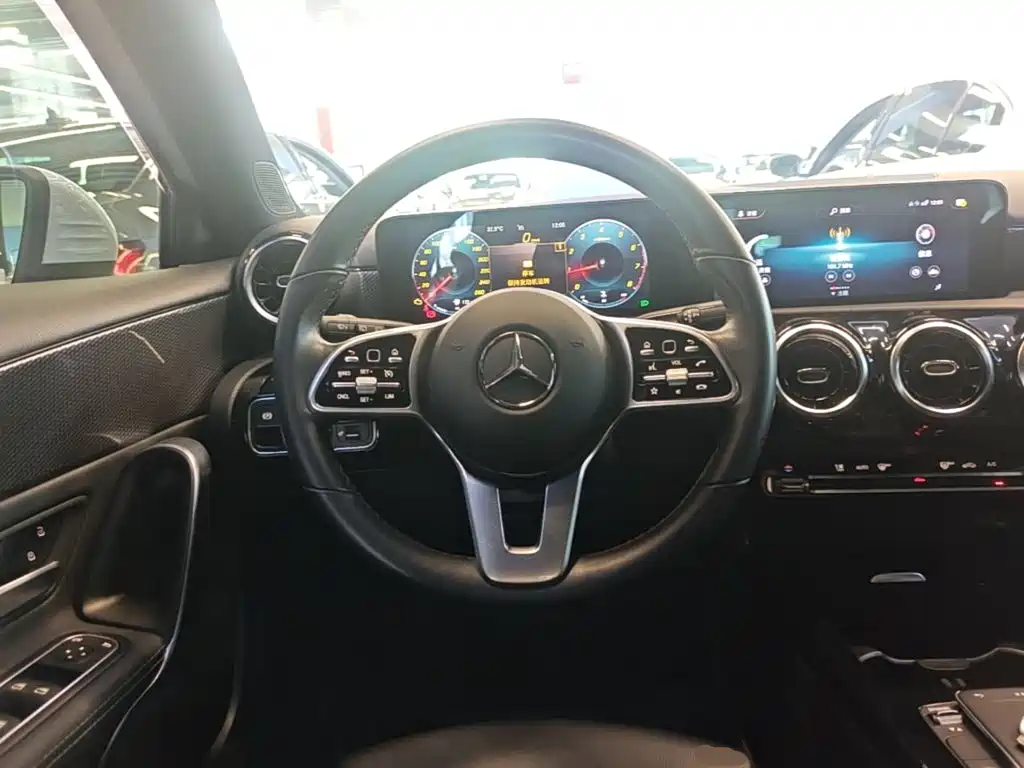 Mercedes-Benz A-Class (Import) — фото 11