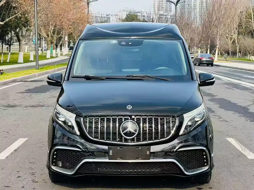 Mercedes-Benz V-Class — фото 2
