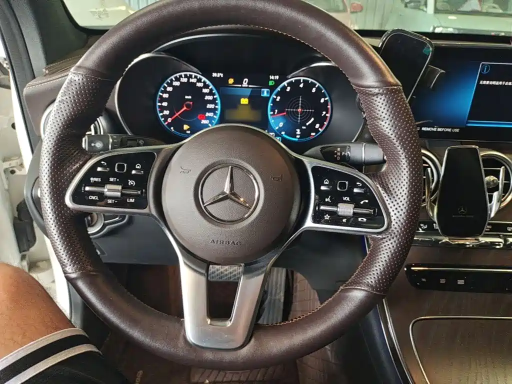 Mercedes-Benz GLC — фото 11