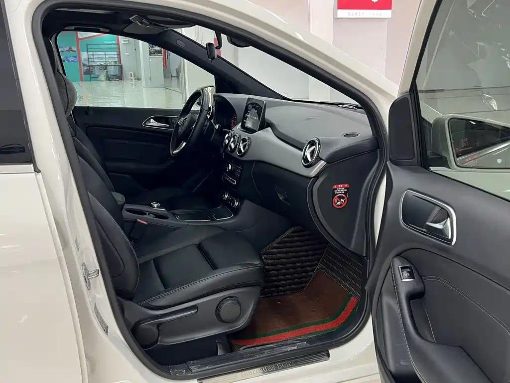 Mercedes-Benz B-Class — фото 10