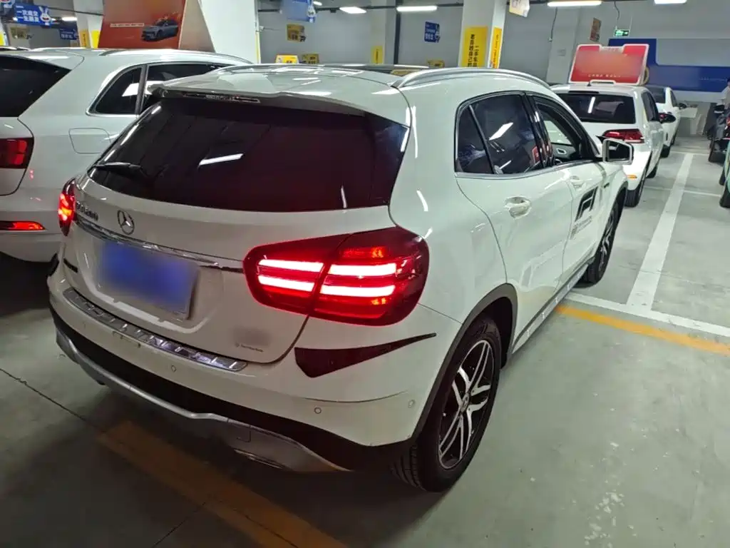Mercedes-Benz GLA — фото 7