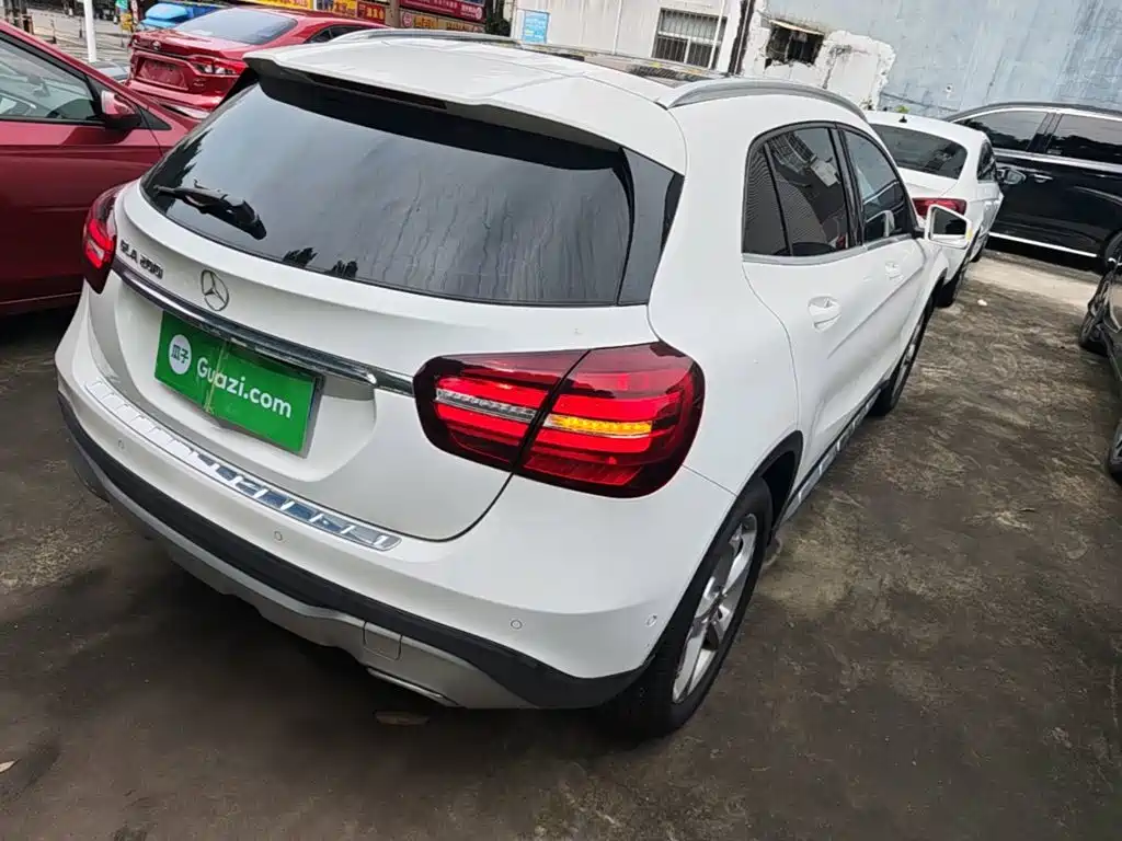 Mercedes-Benz GLA — фото 7