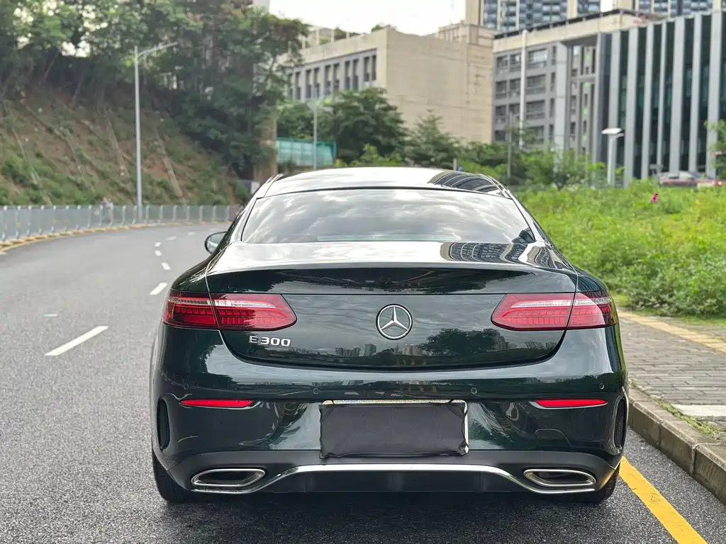Mercedes-Benz E-Class (Import) — фото 4