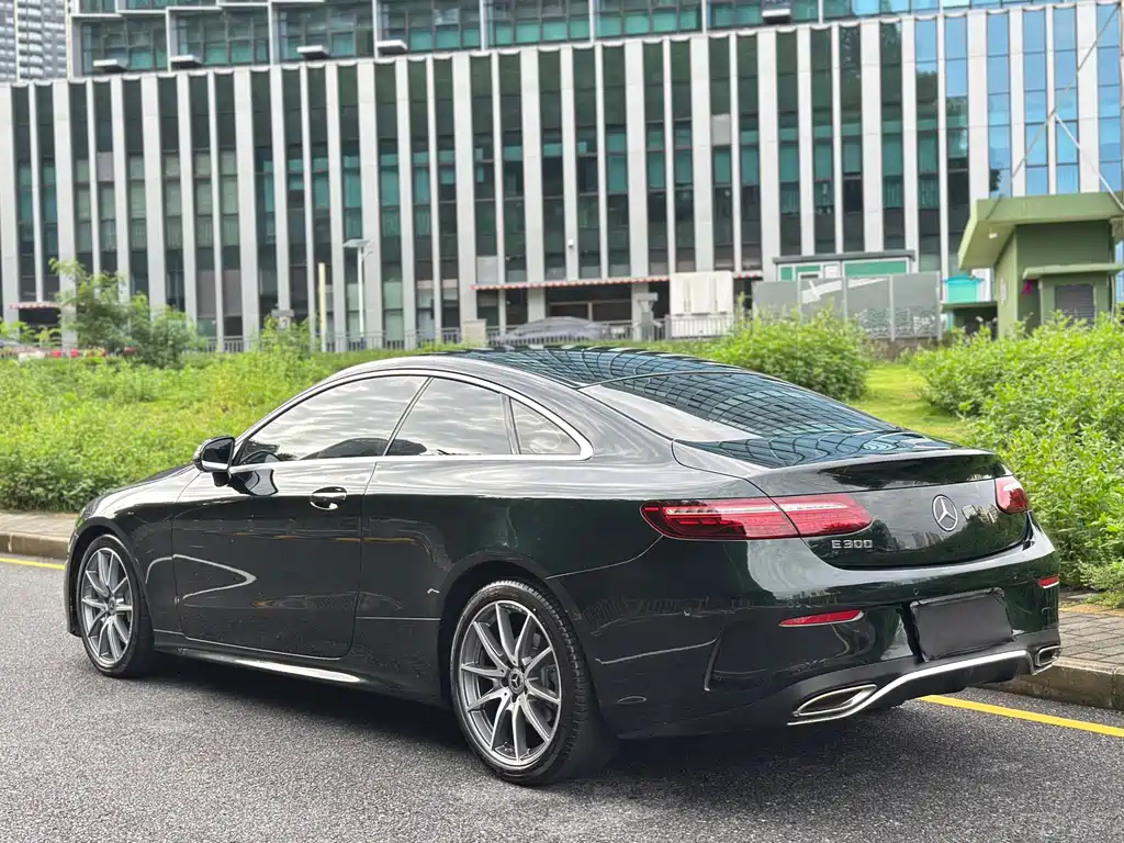 Mercedes-Benz E-Class (Import) — фото 5