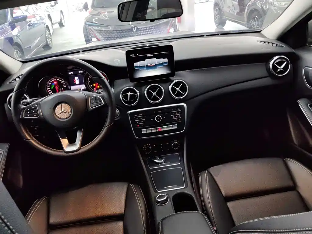 Mercedes-Benz GLA — фото 3