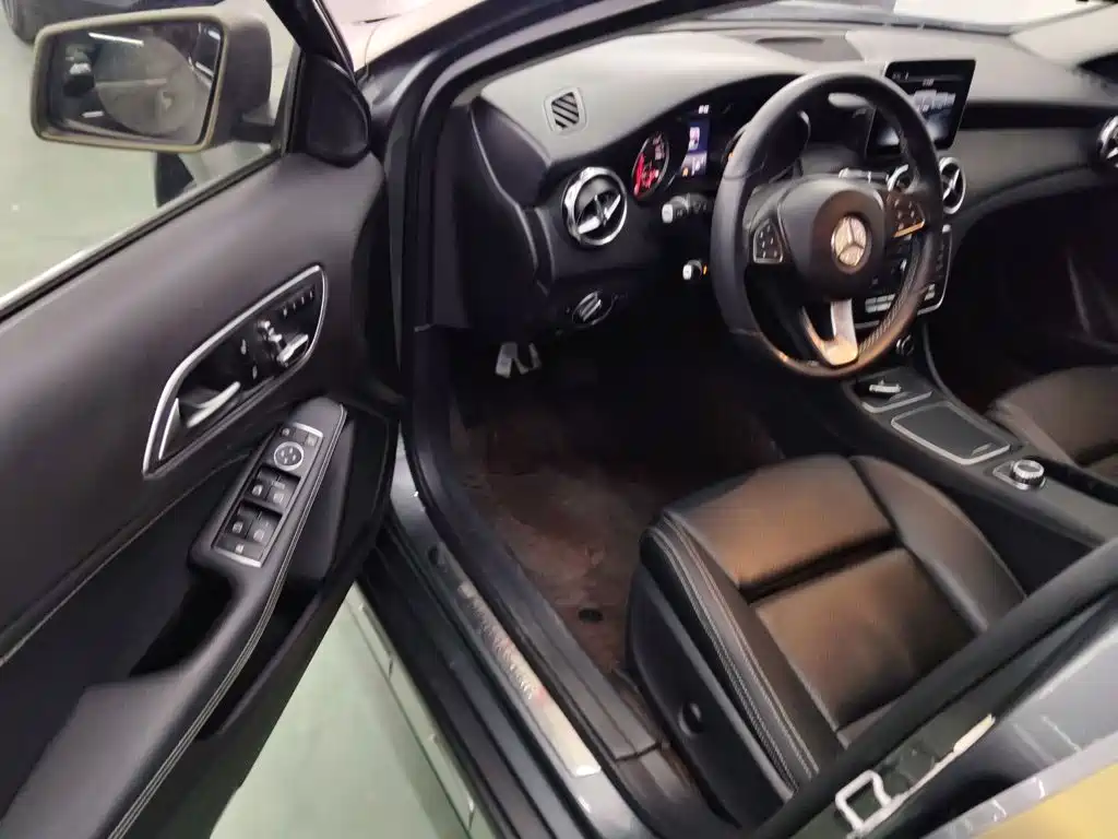 Mercedes-Benz GLA — фото 9