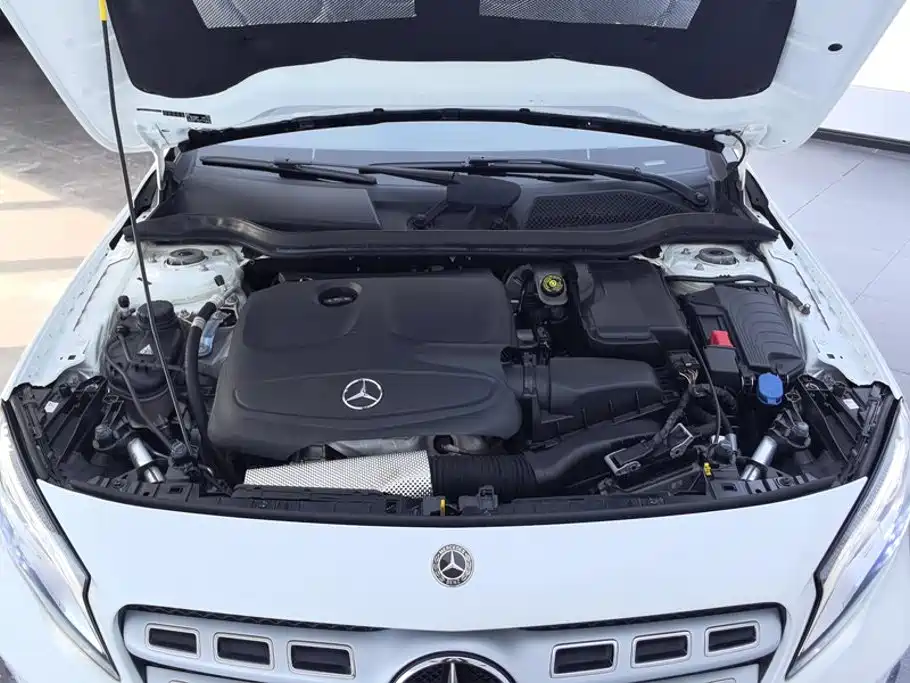 Mercedes-Benz GLA — фото 10
