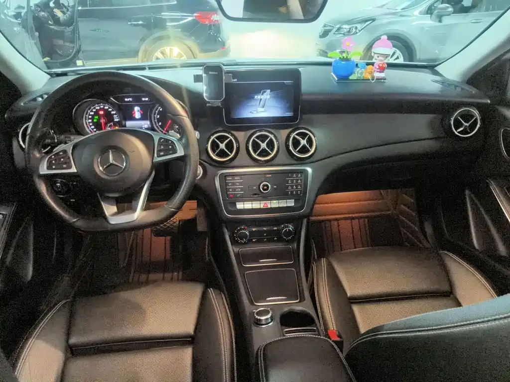 Mercedes-Benz GLA — фото 6