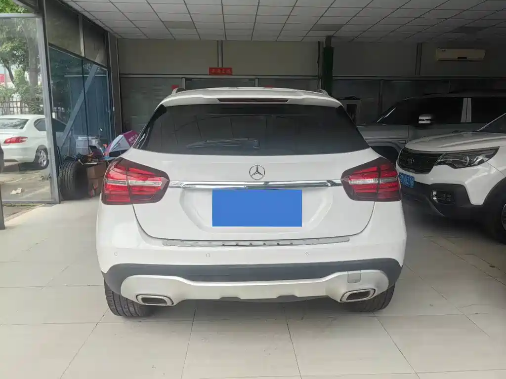 Mercedes-Benz GLA — фото 5