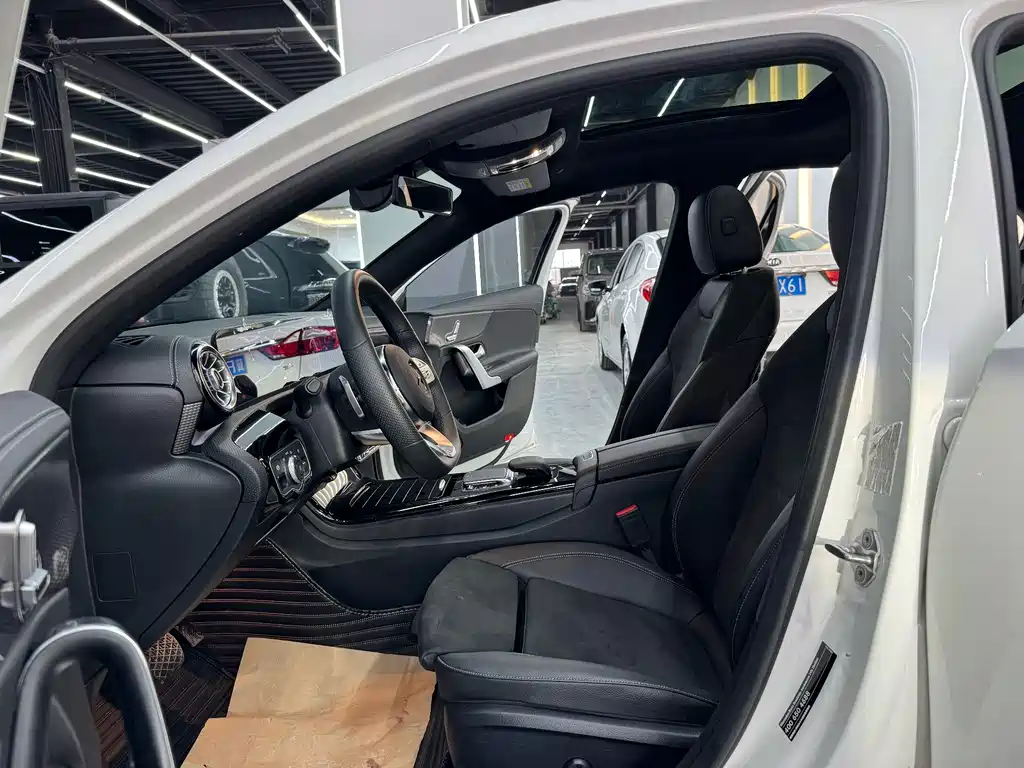 Mercedes-Benz A-Class — фото 10