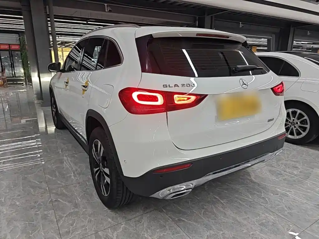 Mercedes-Benz GLA — фото 5