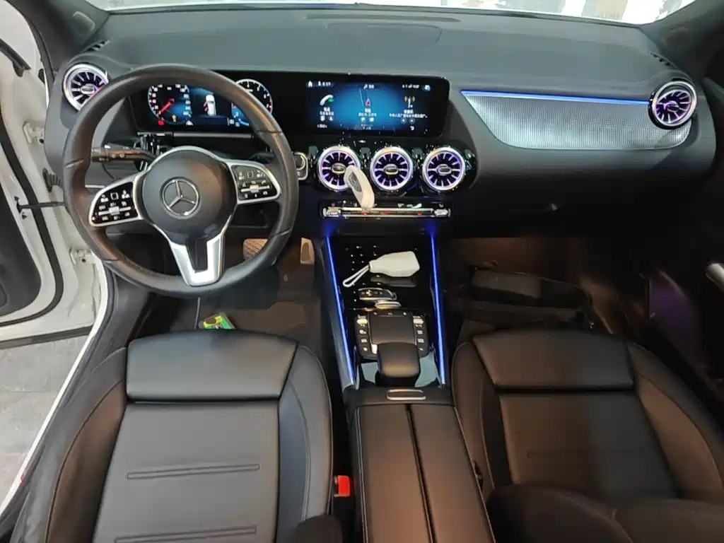Mercedes-Benz GLA — фото 10