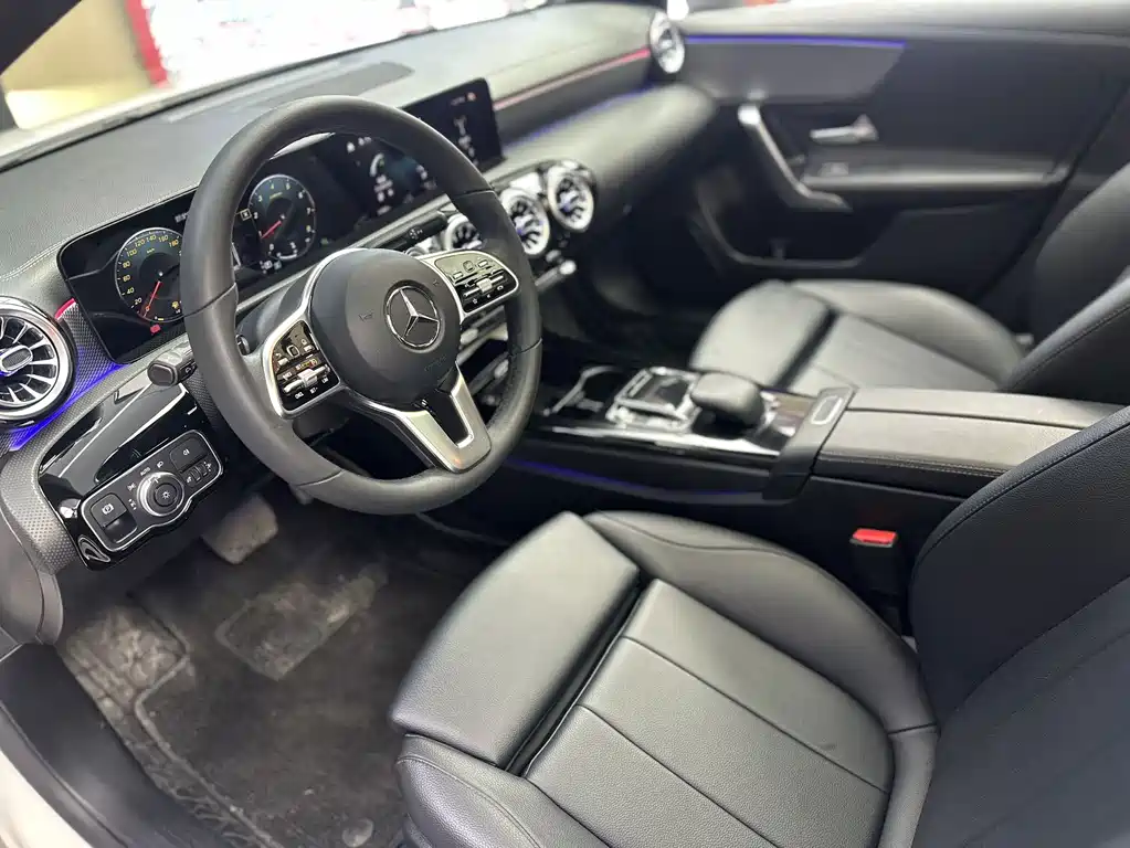 Mercedes-Benz A-Class — фото 8