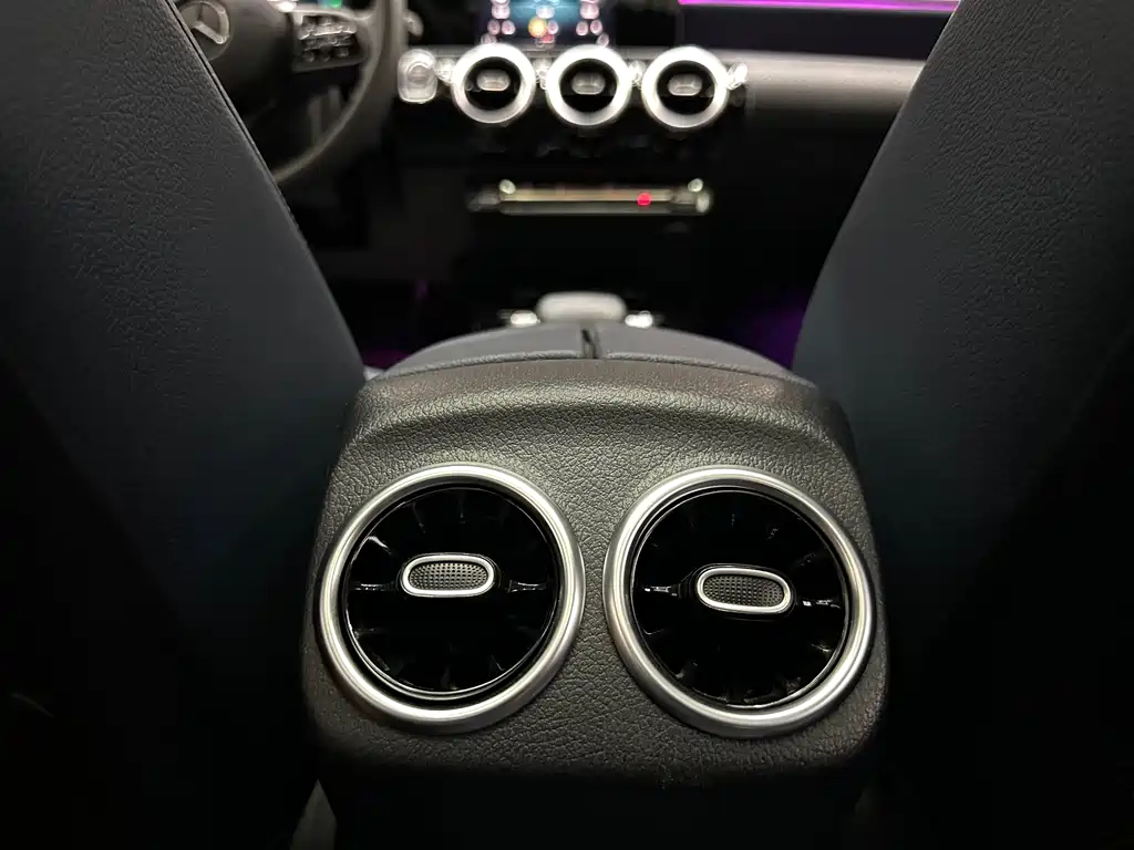 Mercedes-Benz A-Class — фото 15