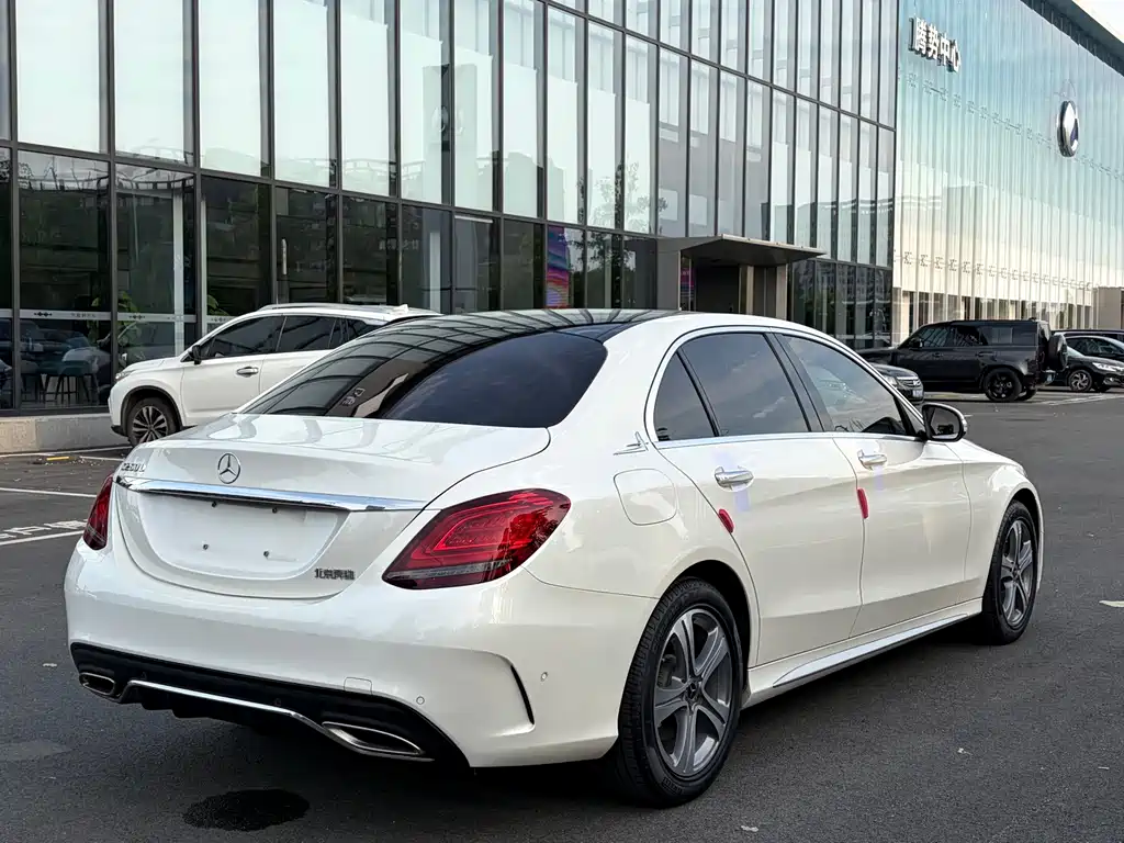 Mercedes-Benz C-Class — фото 17
