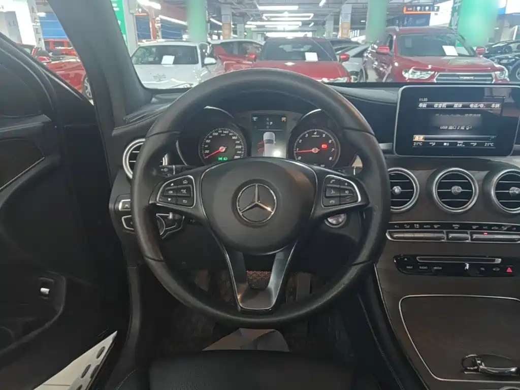 Mercedes-Benz GLC — фото 11