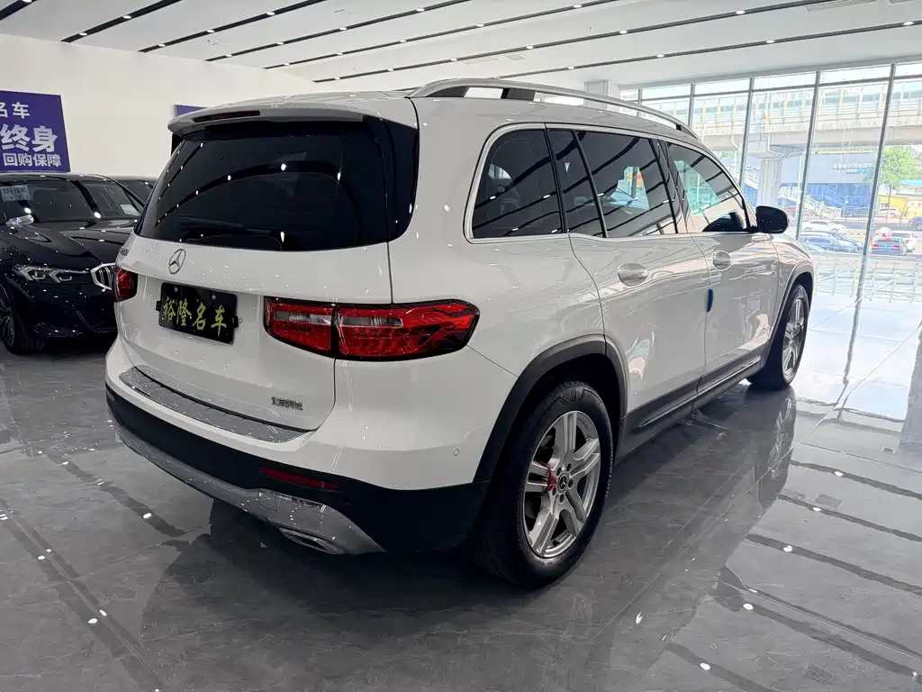 Mercedes-Benz GLB — фото 4