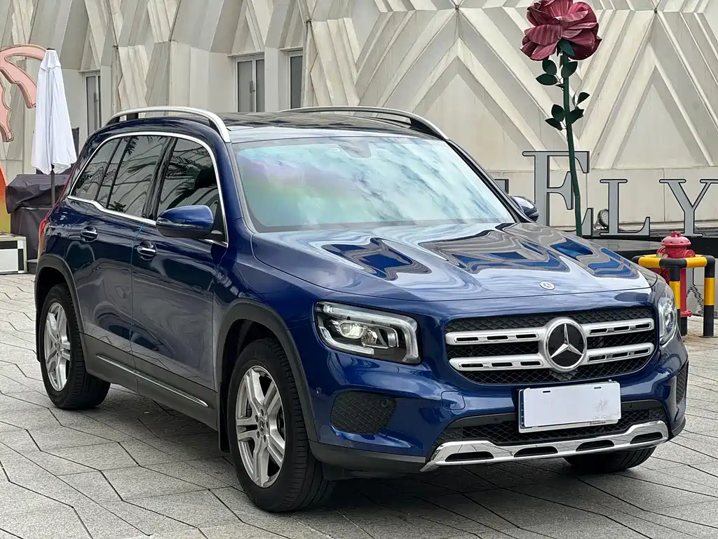 Mercedes-Benz GLB — фото 3