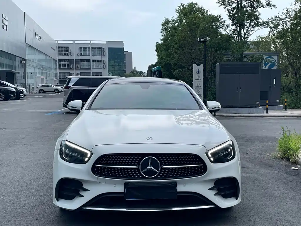 Mercedes-Benz E-Class (Import) — фото 2
