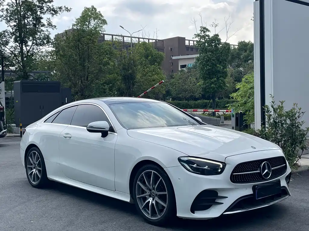 Mercedes-Benz E-Class (Import) — фото 3