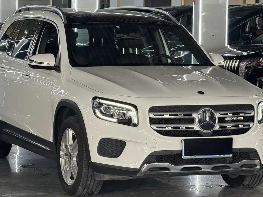 Mercedes-Benz GLB — фото 3