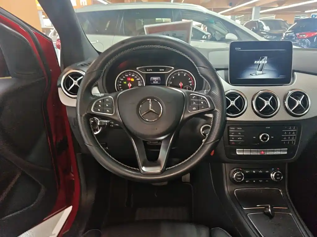 Mercedes-Benz B-Class — фото 11