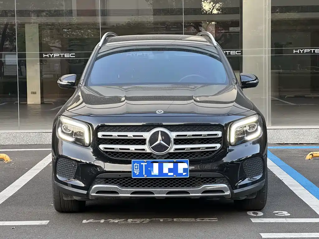 Mercedes-Benz GLB — фото 2