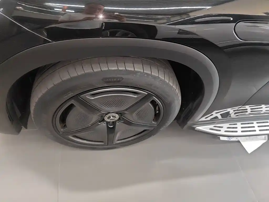 Mercedes-Benz EQE SUV — фото 23