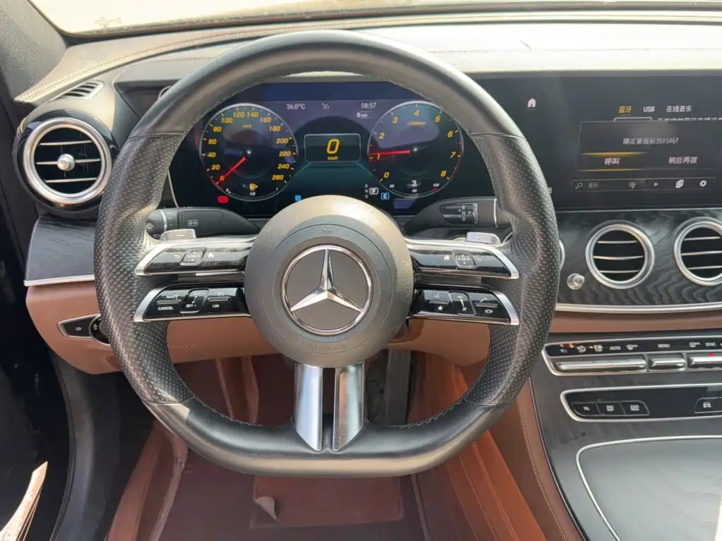 Mercedes-Benz E-Class (Import) — фото 3