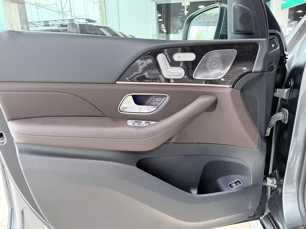 Mercedes-Benz GLE (Import) — фото 8