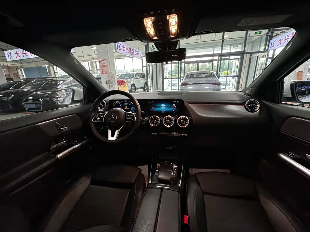 Mercedes-Benz GLA — фото 8
