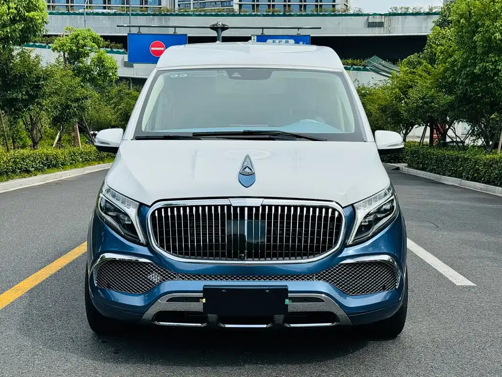 Mercedes-Benz V-Class — фото 2