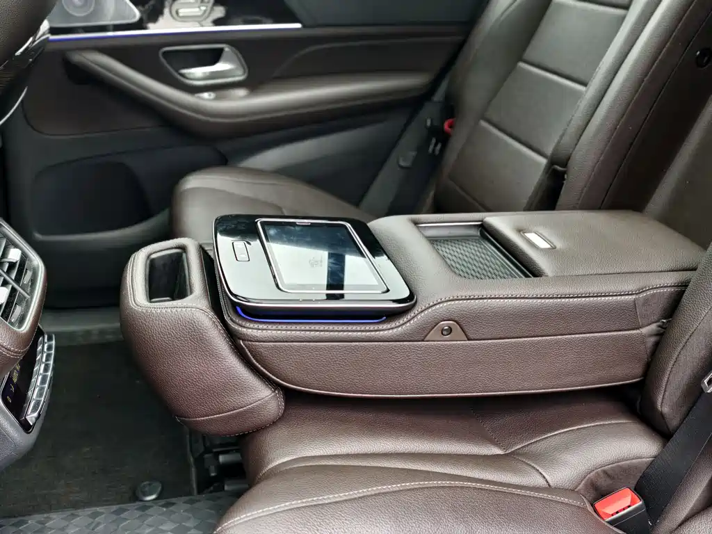 Mercedes-Benz GLS — фото 11