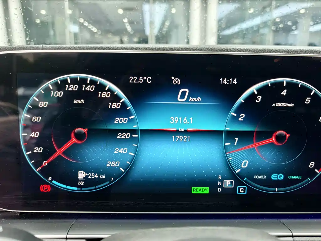 Mercedes-Benz GLS — фото 13