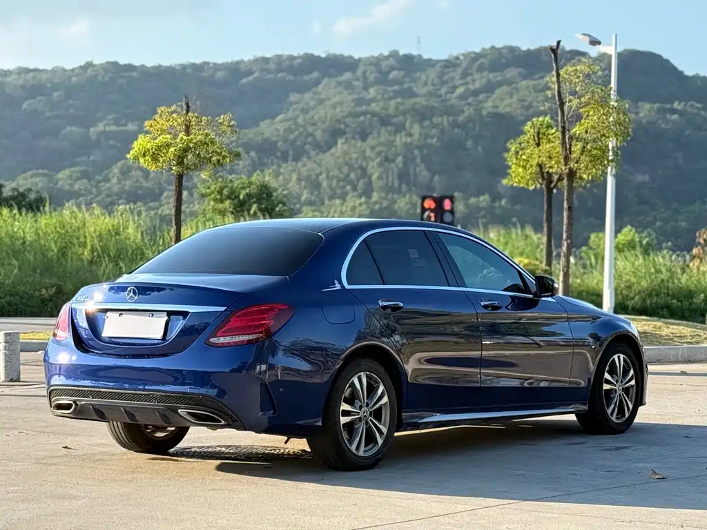 Mercedes-Benz C-Class — фото 15