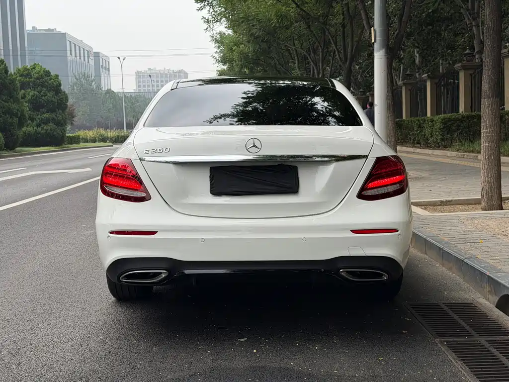 Mercedes-Benz E-Class (Import) — фото 3