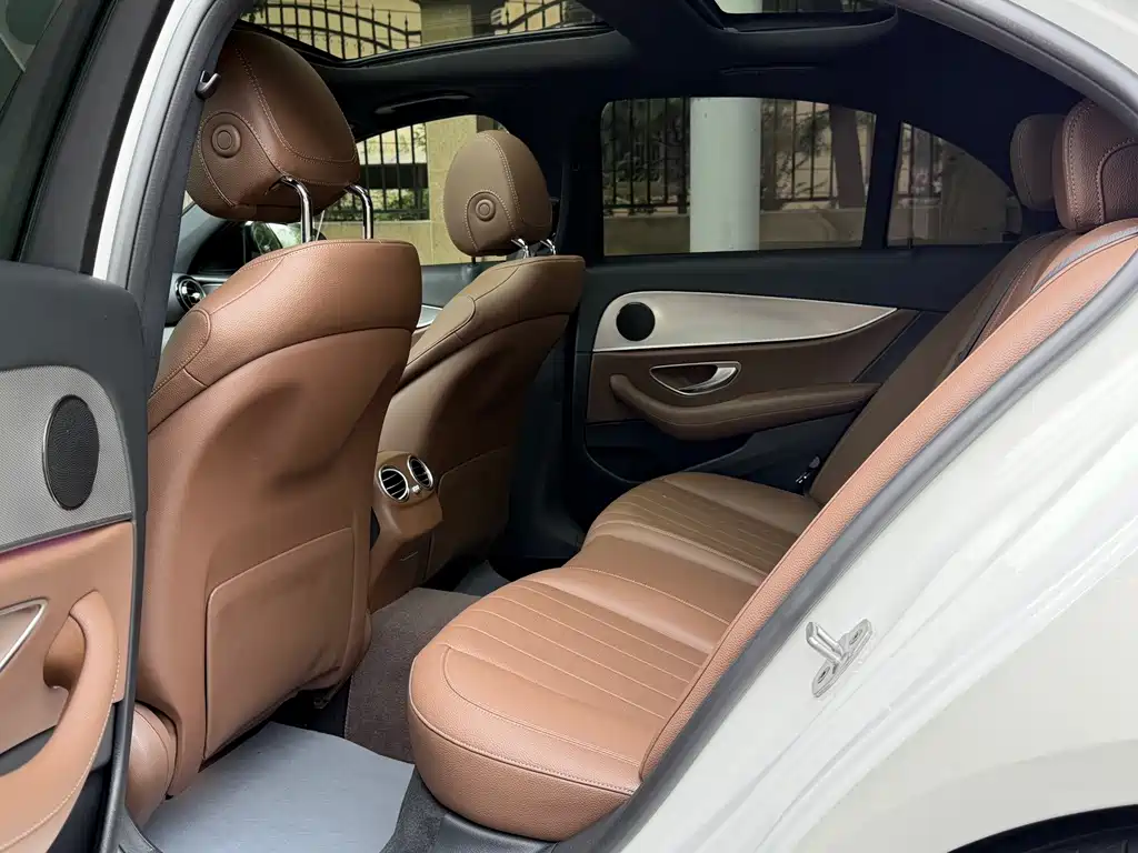 Mercedes-Benz E-Class (Import) — фото 10