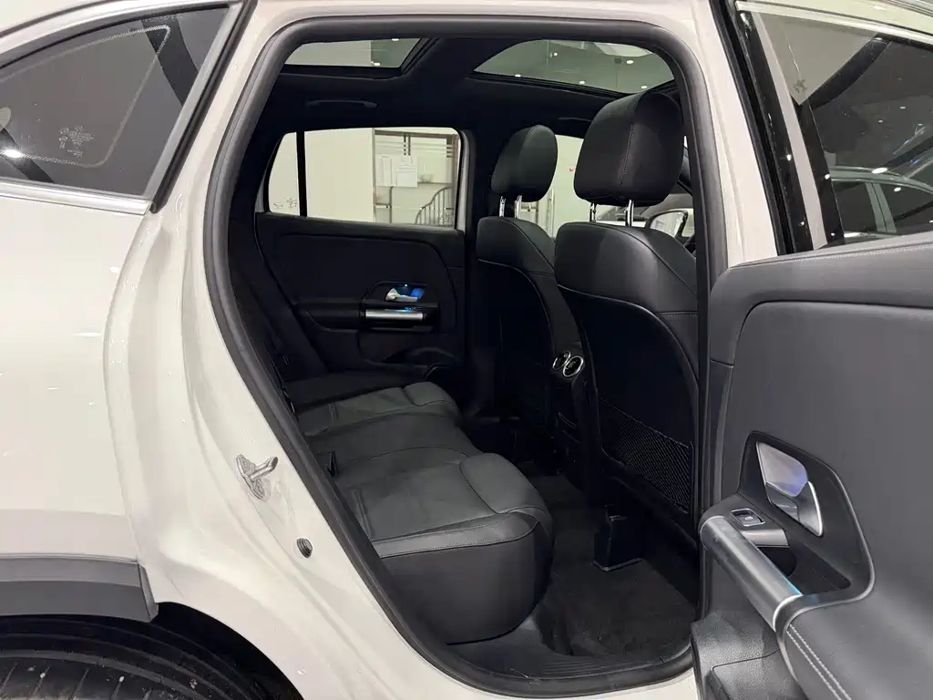 Mercedes-Benz GLA — фото 11